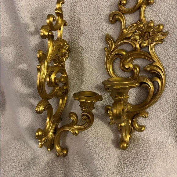 Elegant Vintage SYROCO Gold Wall Sconce Set - Picture 2 of 5